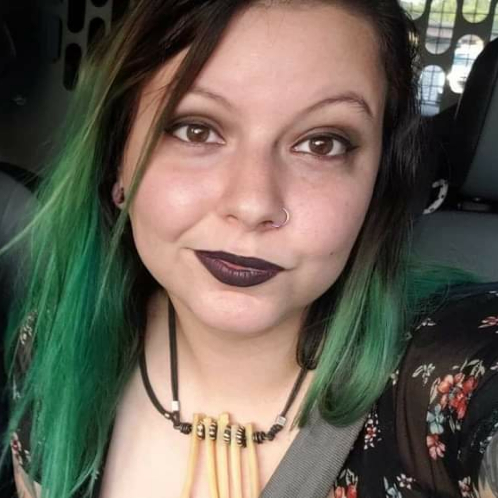 Meet your Posher, Amber